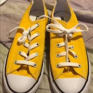 Yellow converse